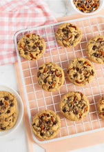 Load image into Gallery viewer, Dolly’s Peanut Butter Chocolate Chip Cookie
